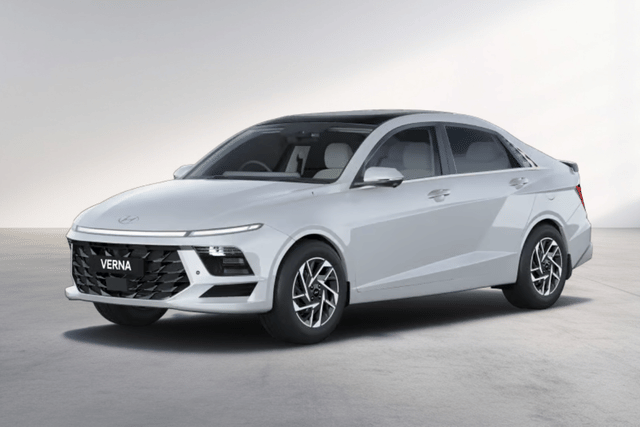 Hyundai Verna Atlas White Dual Tone Color Image