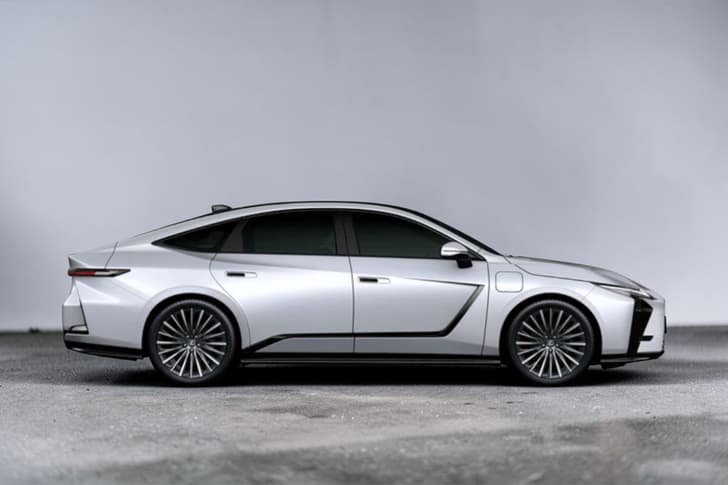 Lexus Es White Nova color
