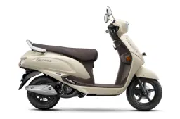Suzuki Access Pearl Grace White color Suzuki Access Pearl Grace White color