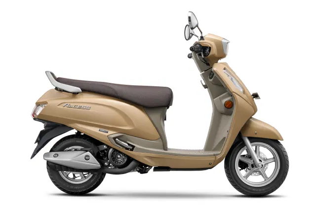 Pearl Shiny Beige color