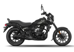 Bajaj Avenger 220 Street Ebony Black color