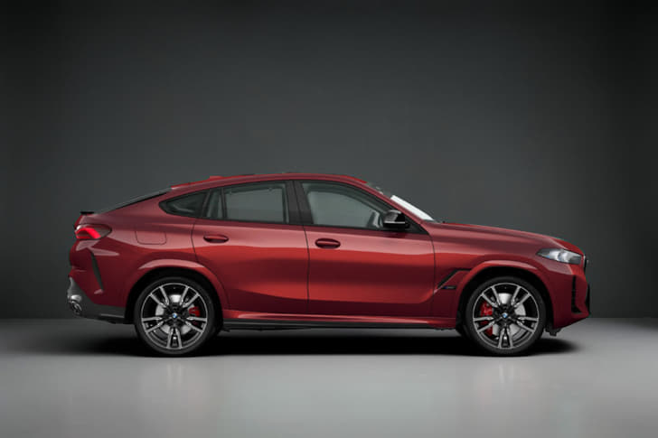 BMW X6 Aventurine Red color