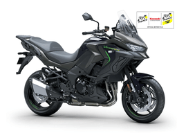 Kawasaki Versys 1100 Metallic Matte Graphene Steel Gray/Metallic Diablo Black color