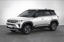 Maruti Suzuki Brezza Pearl Arctic White with Bluish Black Roof color Maruti Suzuki Brezza Pearl Arctic White with Bluish Black Roof color