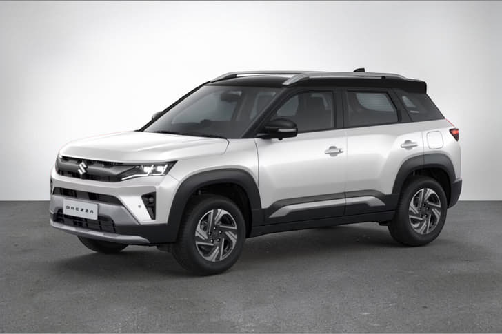 Pearl Arctic White with Bluish Black Roof