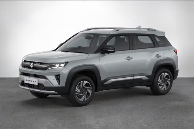 Maruti Suzuki Brezza Splendid Silver Color Image