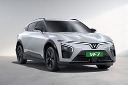 Vinfast VF7 Desat Silver color