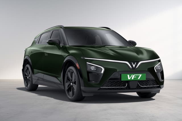 Vinfast VF7 Ivy Green Color Image