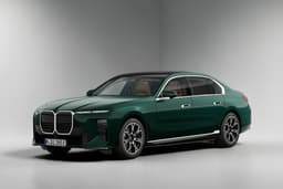 BMW i7 Color Vancouver Green