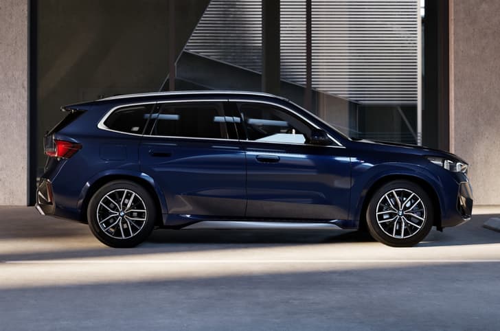 BMW iX1 LWB new blue colour launched