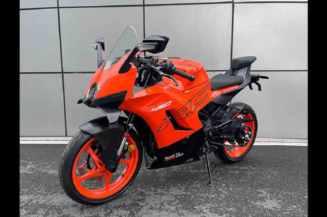 Upcoming KTM RC450 leaked
