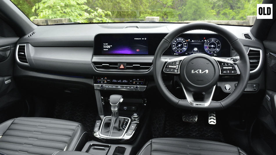 Old Kia Seltos dashboard design