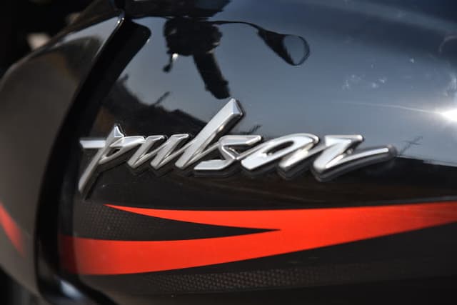 Tank badging of Pulsar 150