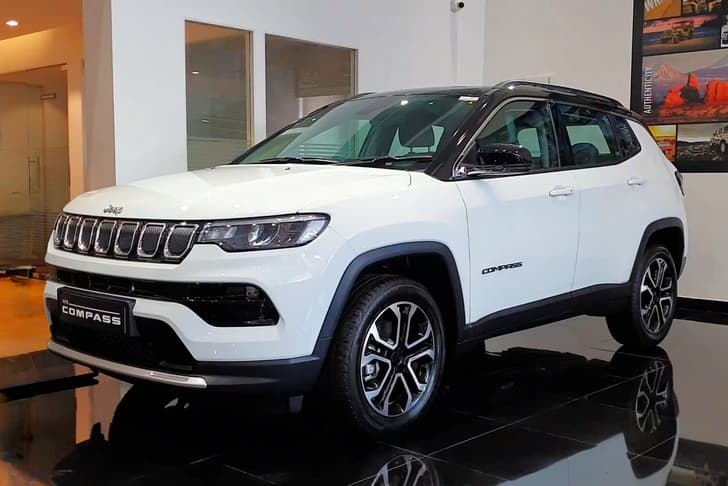 Jeep Compass gets discounts of up to Rs 2.55 lakh in January 2026