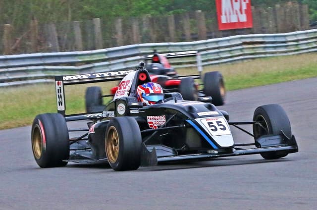 Ishaan Madesh crowned 2025 MRF F2000 champion
