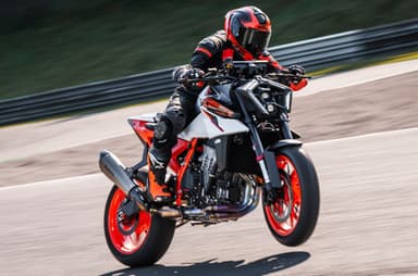 KTM announces new 4 year warranty on all road bikes