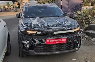  Renault Bigster spied testing again, shows new design details