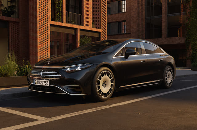Mercedes-Benz debuts EQS facelift with up to 926km range