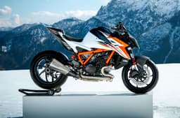 2026 KTM 1390 Super Duke RR unveiled