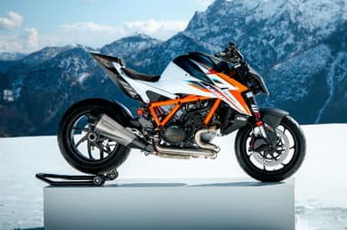 2026 KTM 1390 Super Duke RR unveiled