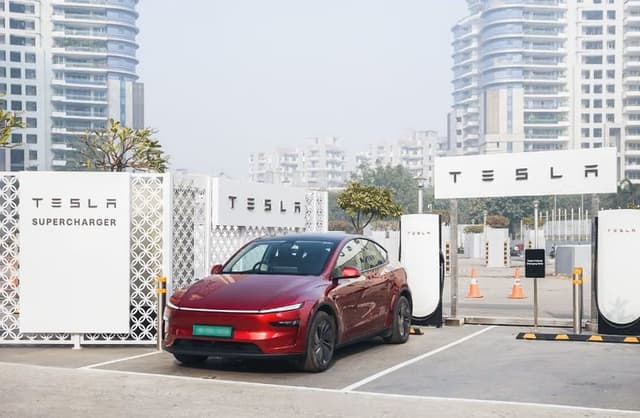 Tesla to expand service network to four new cities in coming quarter