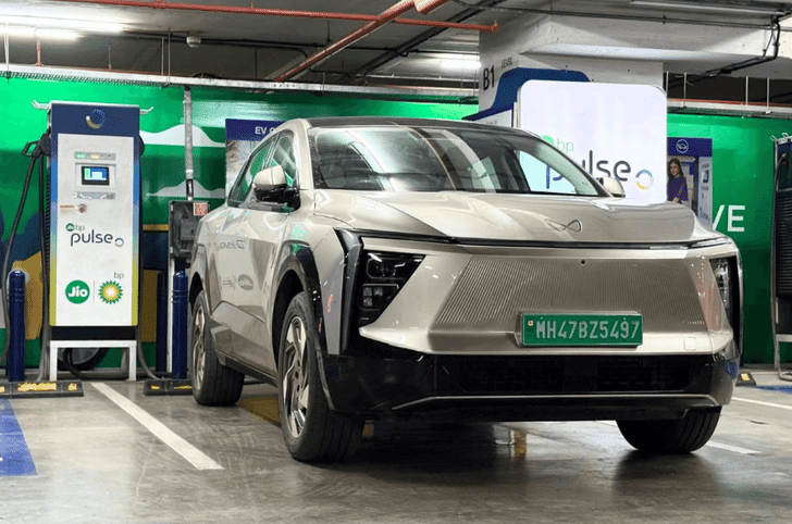 Mahindra XEV 9e charging