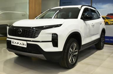 Up to Rs 75,000 off on Tata Harrier, Safari in May 2026