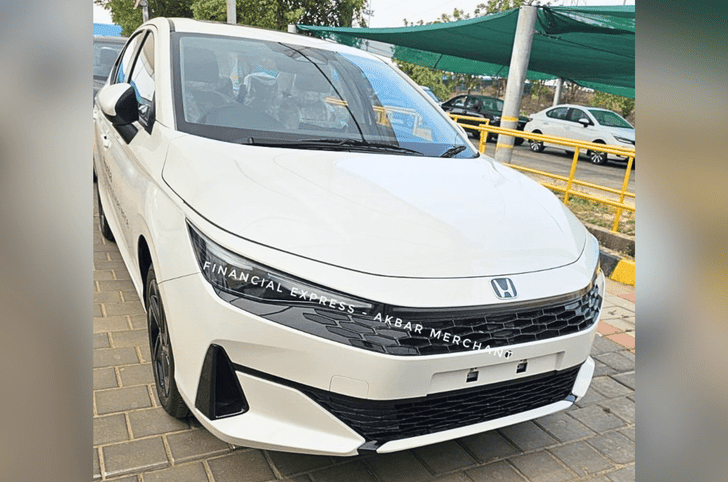 Honda City facelift front quarter static spyshot