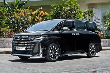 Toyota Vellfire crosses 5,000 sales milestone in India