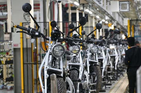 SIAM urges Delhi govt to reconsider proposed 2028 ICE 2-wheeler ban