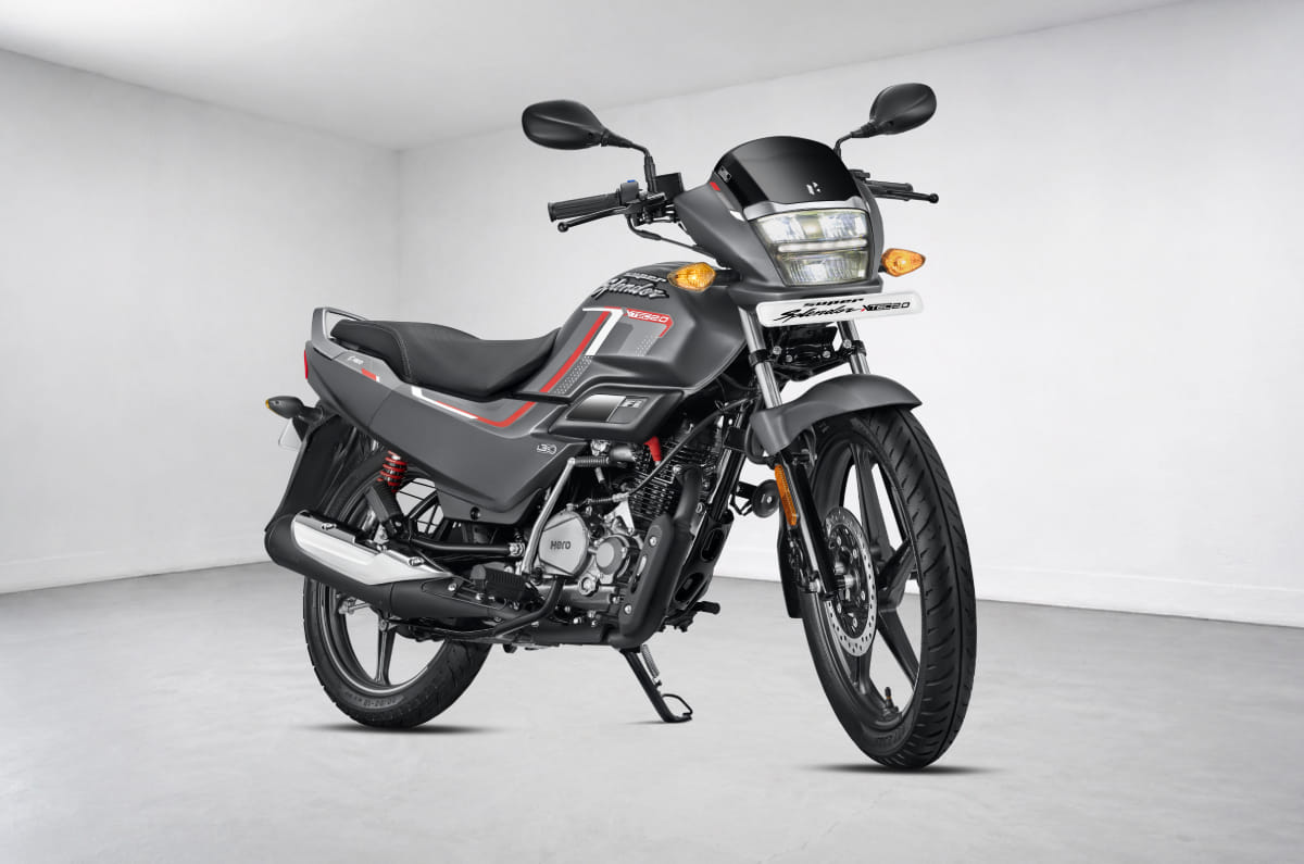 Hero Super Splendor XTEC 2.0 front 3/4th studio image