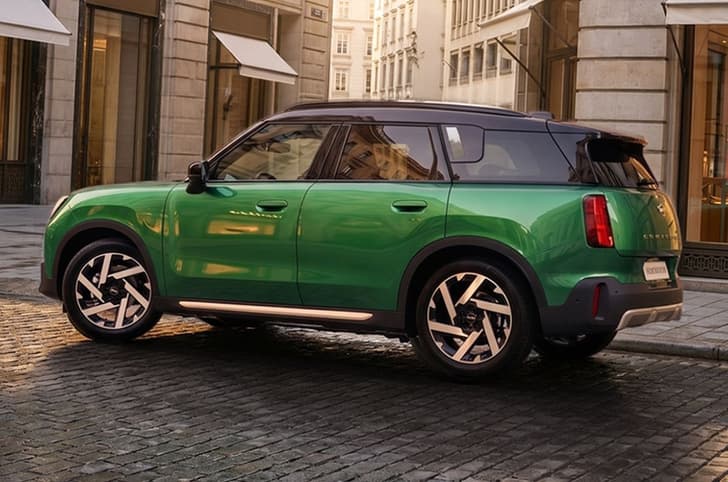 2026 Mini Countryman C side