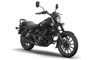 Bajaj Avenger 220 Street launched at Rs 1.29 lakh