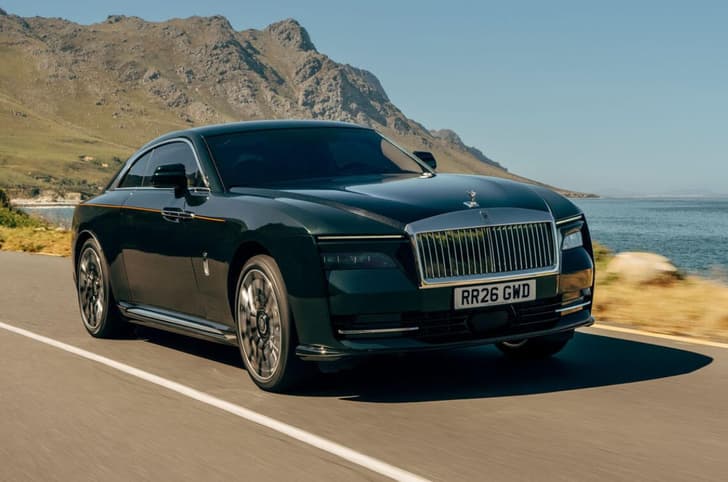 2026 Rolls Royce Spectre front quarter 