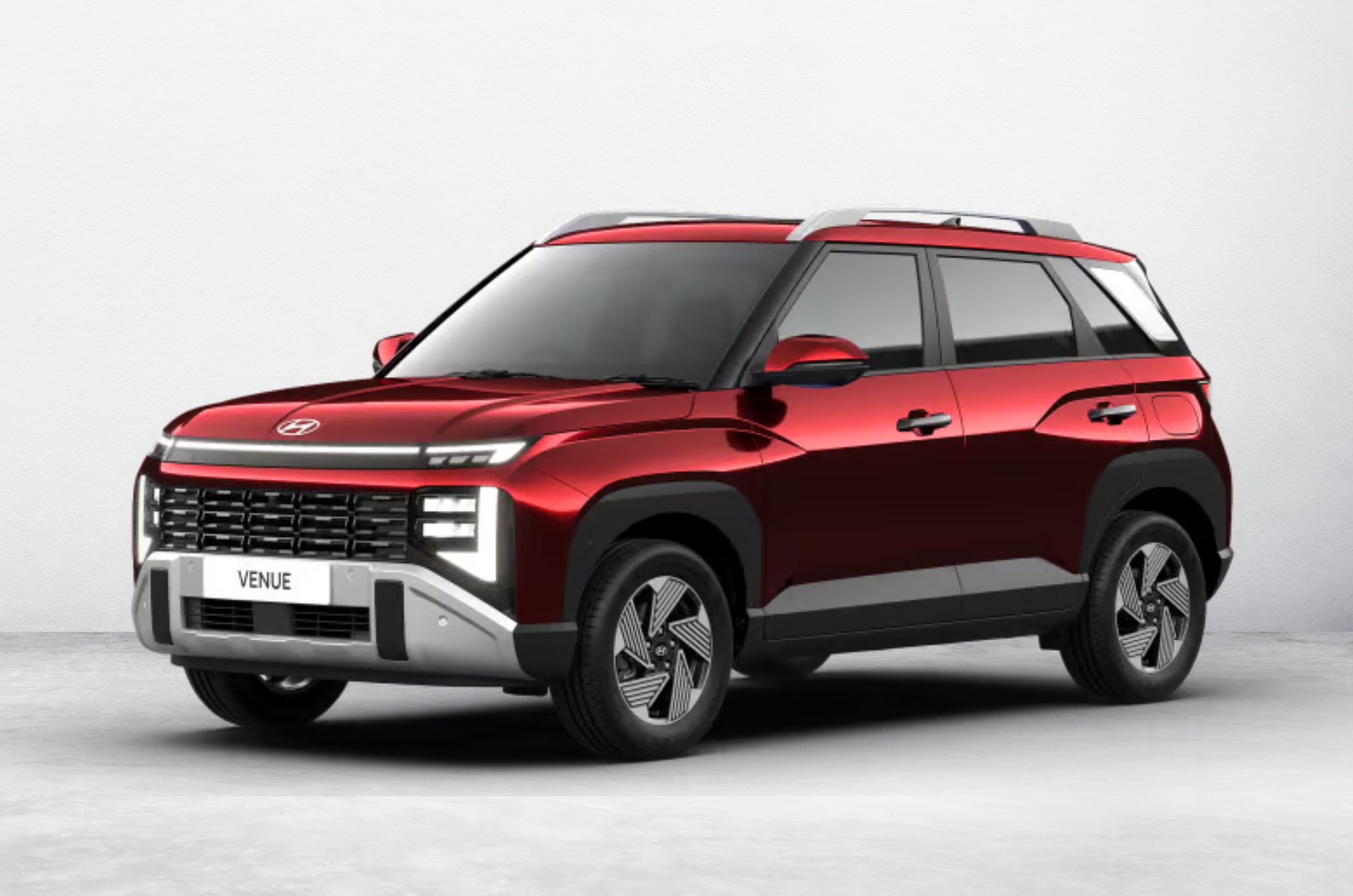 Hyundai Venue front quarter static