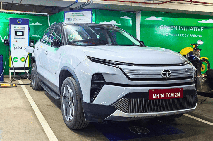 Tata Harrier EV charging
