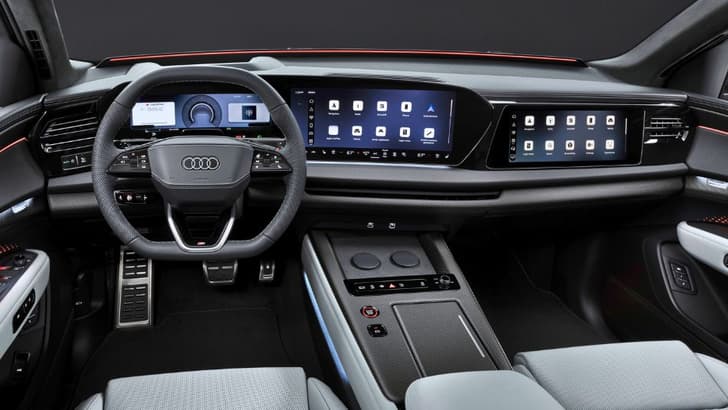 Audi SQ9 dashboard