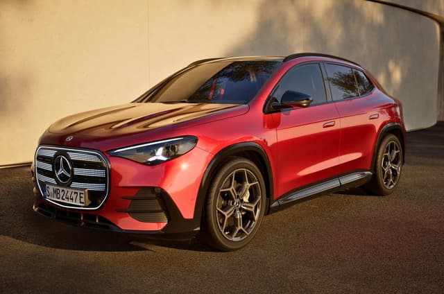 Mercedes-Benz unveils third-gen GLA with first-ever electric version