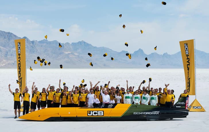 JCB Hydromax world speed record crew JCB Hydromax world speed record crew