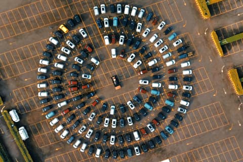 Kia dealer sets national record delivering 150 Syros EVs in one day