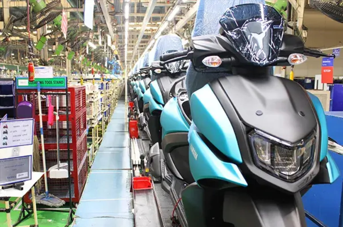 Yamaha RayZR on a production line