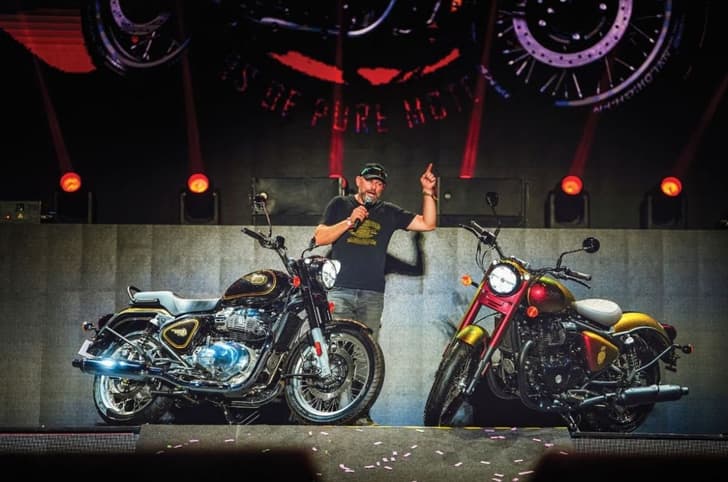 An outside showing the Bullet 650 getting unveiled at Motoverse 2025