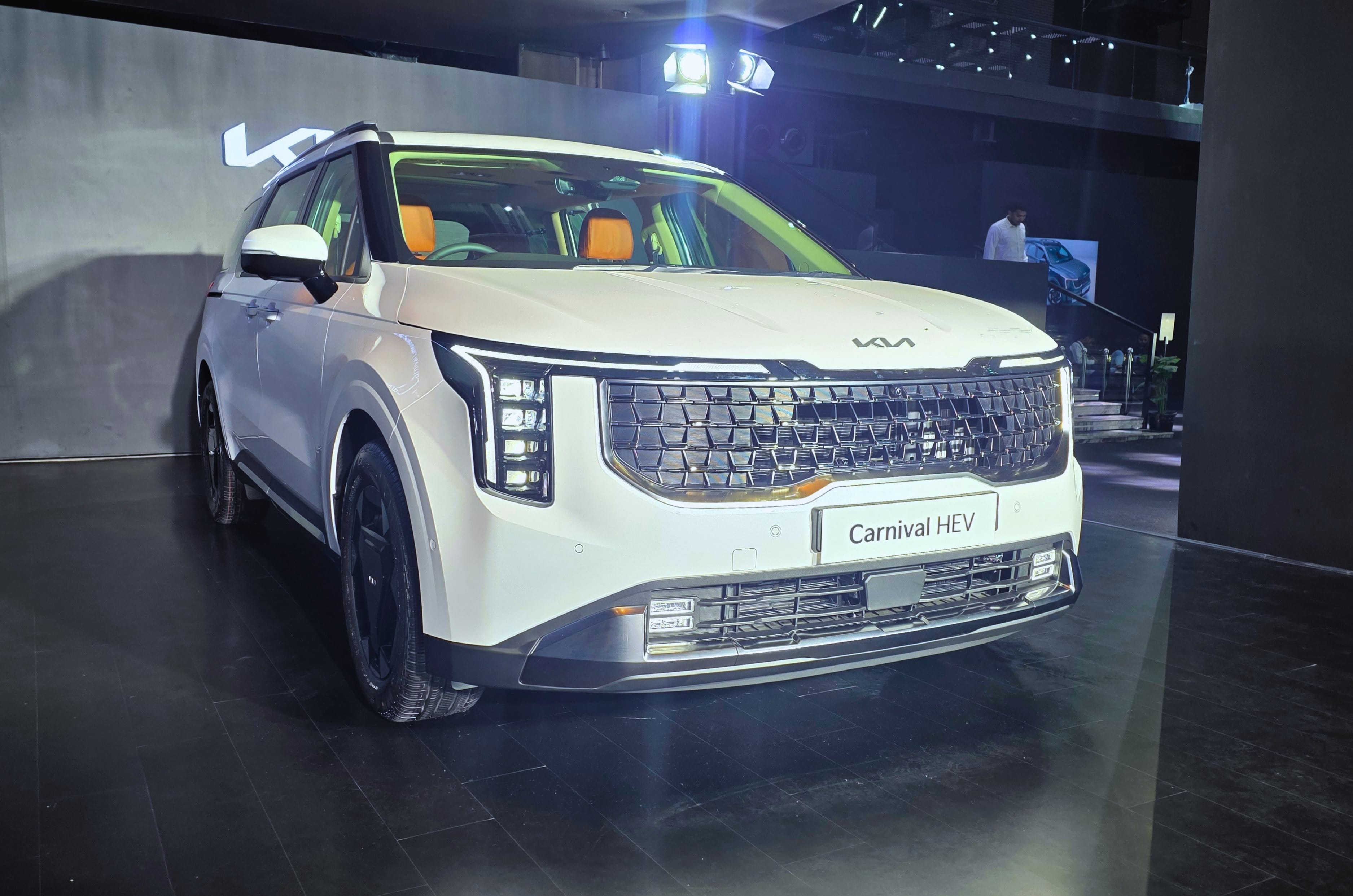 Kia India announces Carnival hybrid specifications