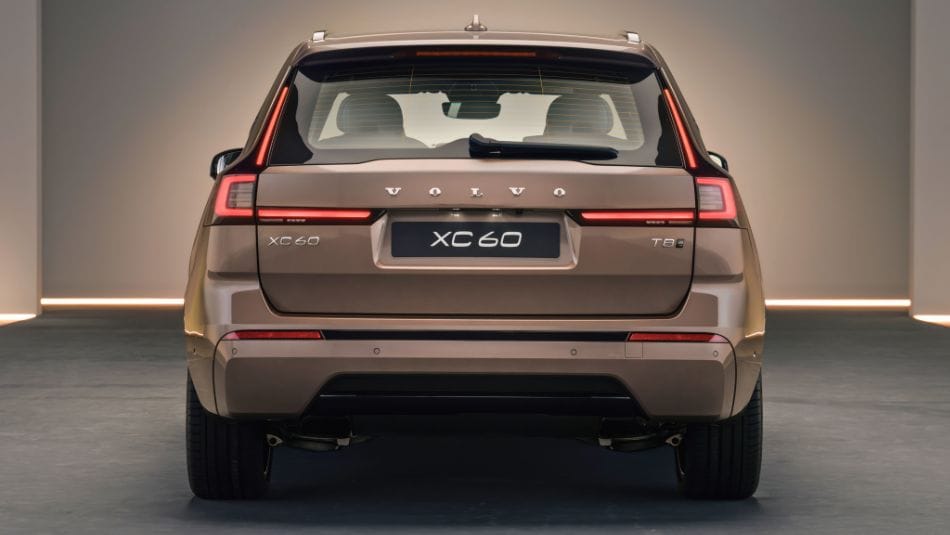 Updated Volvo XC60 rear static