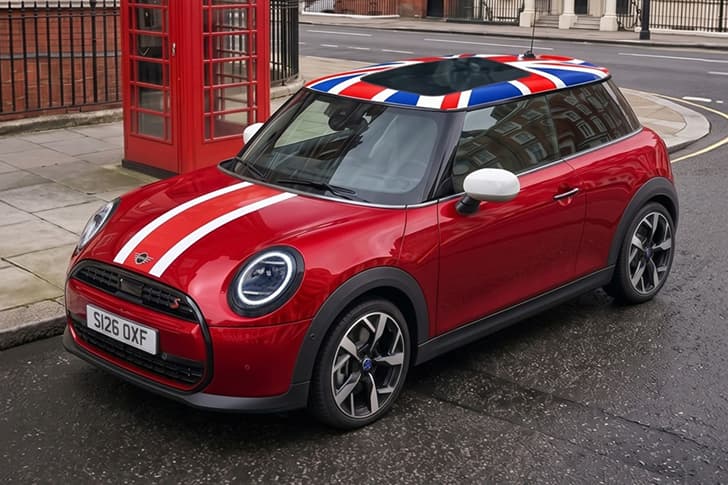 Mini Cooper Oxford Edition front quarter static Mini Cooper Oxford Edition front quarter static