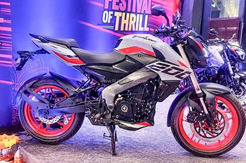 Bajaj Pulsar NS200 Updated with Quickshifter and TFT display