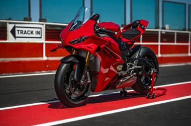 2027 Ducati Panigale V4 revealed
