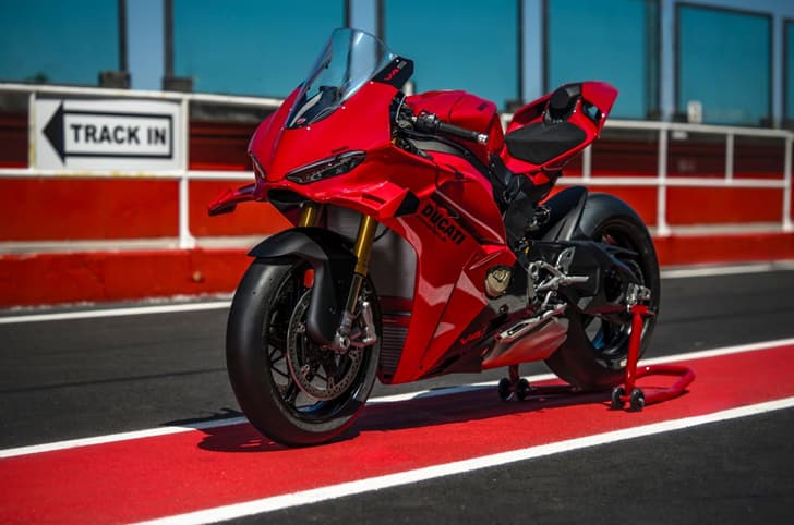 2027 Panigale V4 S front left quarter.