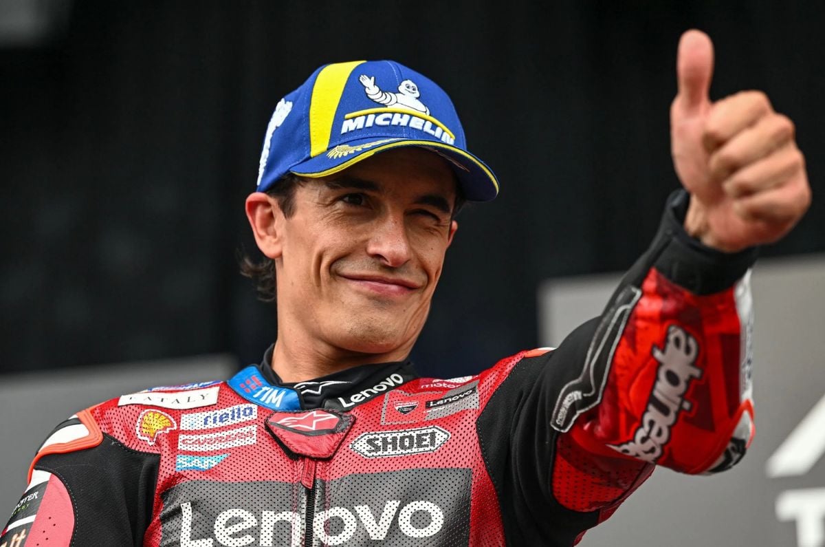 Marquez wins Phillip Island Sprint to lead MotoGP title race