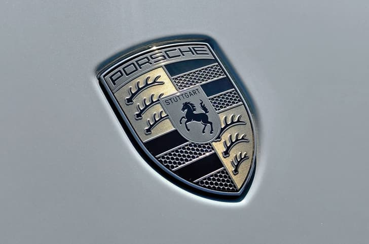 2025 porsche taycan turbo s facelift badge